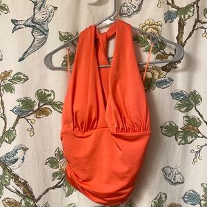 Guess top size small. Built in bra! Ruching on sides
